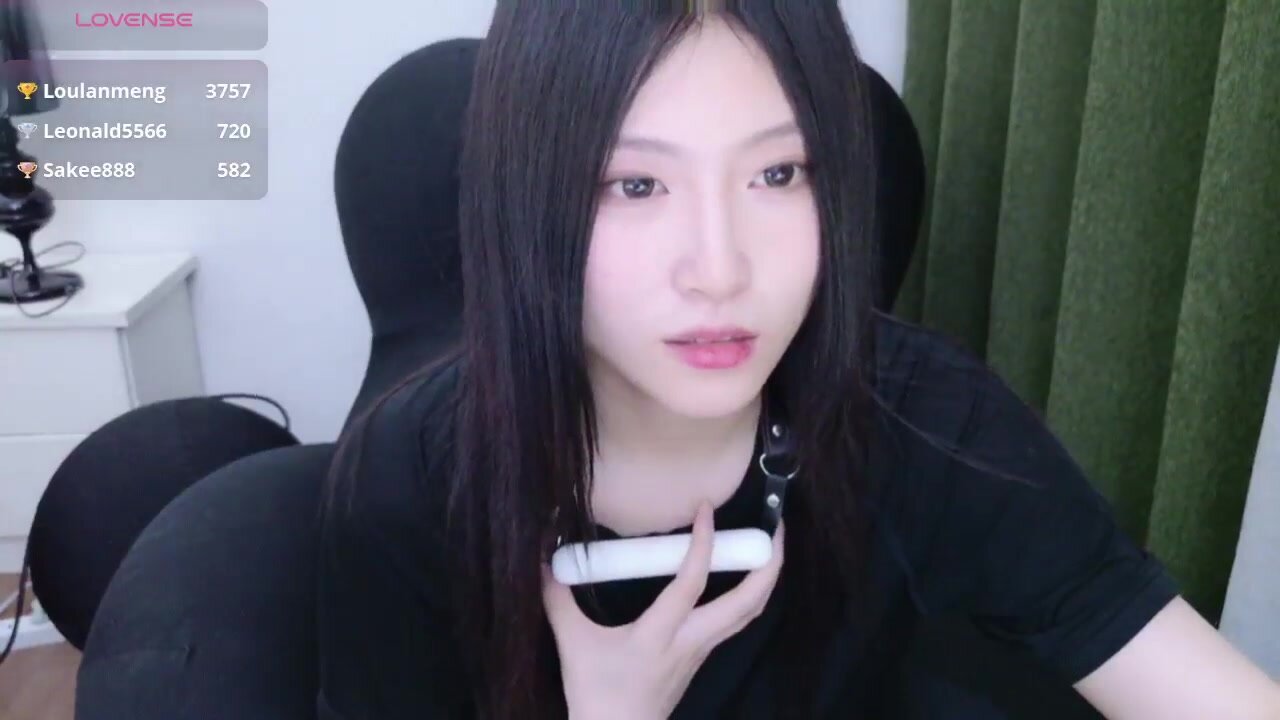 Nữ thần mới của Stripchat Rainybaby ra mắt trong chương trình thủ dâm khỏa thân hoàn toàn (22)