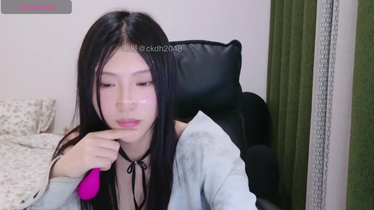 Stripchat dewi baru Rainybaby debut dalam rancangan melancap bogel penuh (4)