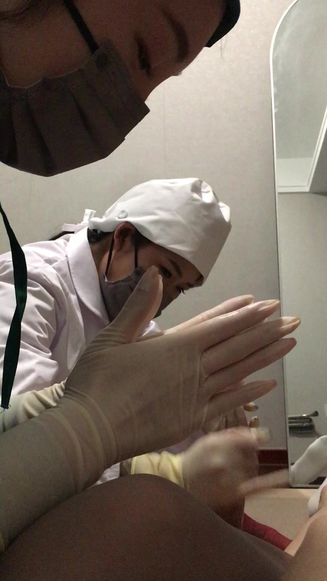 醫生護士專業取精，足交擼雞打飛機，職業裝下士各種反差絲襪，絲足榨精 (3)