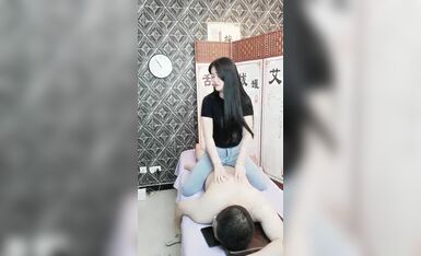 Pretty little young woman, style, super feminine, white and beautiful, so sexy seduced the big brother sexually interested in dry, passionate and exciting aroma!