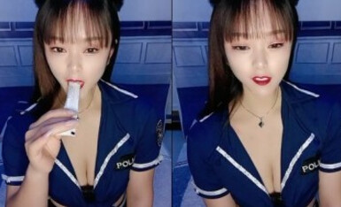 หญิงสาวอกใหญ่ยั่วยวน - ใส่ถุงน่องผ้าไหมและชุดพยาบาลแปลงร่างเป็นสาวเซ็กซี่ทันทีใส่โต้งและกระตุกทำให้เสียงลามก!