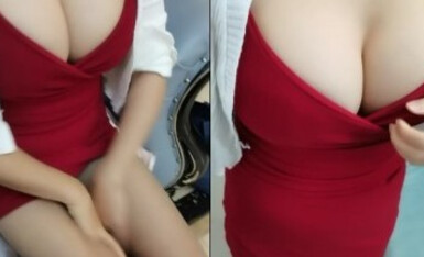 34 years old extremely good breasts aunt: you first do not rush well okay, wait a moment well, I feel so strong I almost fell ah ah ah ah ah! M: Wow really slutty, how long have you not done it.