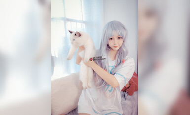 Cute and pure COS Miss Momozawa An private photos large-scale micro three-point exposed abalone. Rarely seen perfect face