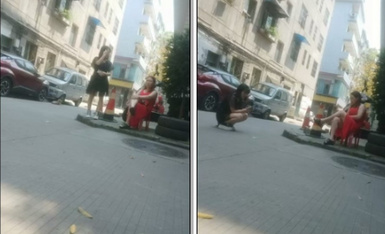 [Holding a condomless injection license], Shaanxi flower, street searching and new discovery, pretty little young woman, every game to see the pussy is featured, violent penetration