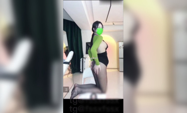 【抖音重磅】人氣女神【草莓小甜心】首次超大尺度露三點【丁姐直播】9月 (10)