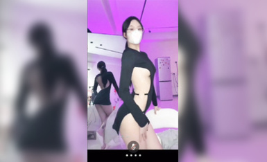 Tin lớn trên Douyin: Nữ thần fan 56W [Strawberry Shortcake] [Chị Ding] Live show buôn lậu giá cao (11)