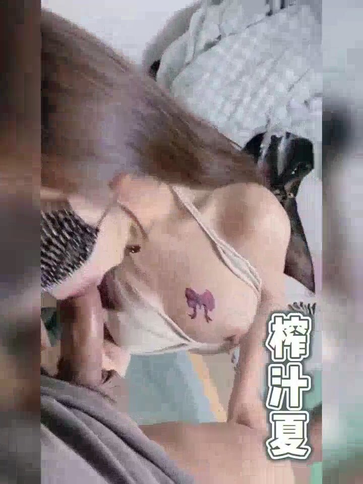 The latest private sex photos of October's "Juice Summer", a superb breasted and highly pigmented Internet celebrity. A superb E-tit goddess who shoots with a ring in her mouth, showing her face and pussy in rare cases (3)