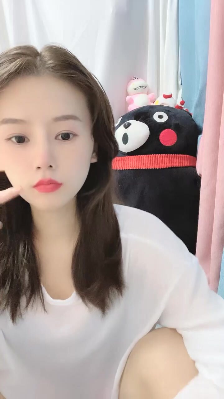 [Tuah paling bertuah] Kontras Kakak Diraja~!! Semasa panggilan~Melancap dengan prop~Memancut liar~! (3)