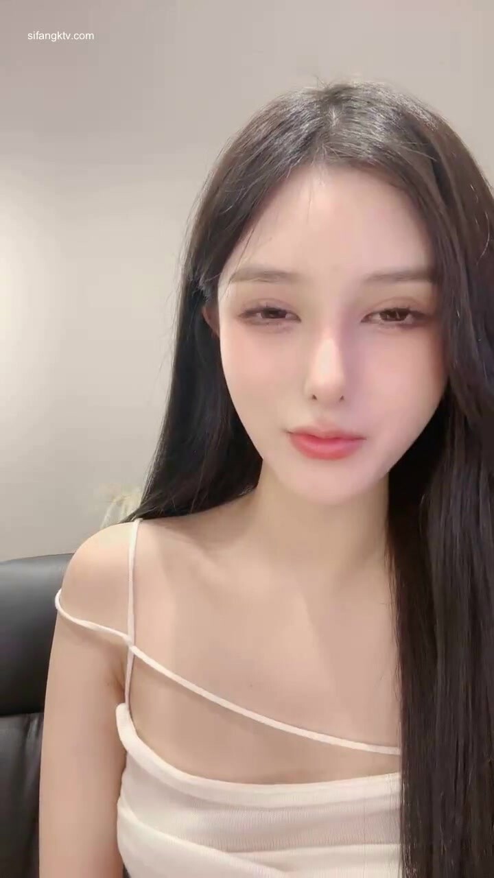 女神回歸~【香奶奶】顏值吊炸天，收費房讓你高潮大秀！~ (3)