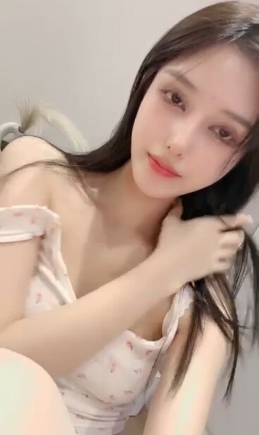 核彈！綠播女神~20小時~【香奈奈】超美網紅臉~狂擼到爆蛋~！ (9)
