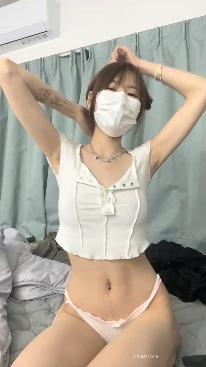 【少女和貓】學妹還貸偷偷播~!美乳長腿~自慰~流白漿 ~ (1)