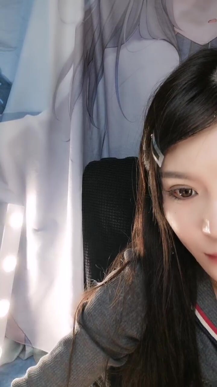 สาวเน็ตไอดอลตาโต! ใส่หน้ากากแล้วช่วยตัวเองเพื่อแสดง! เปิดถุงน่องกางเกงชั้นในพิมพ์ลายเสือดาว หีอวบเสือขาว เครื่องสั่นและดิลโด้ผลัดกัน