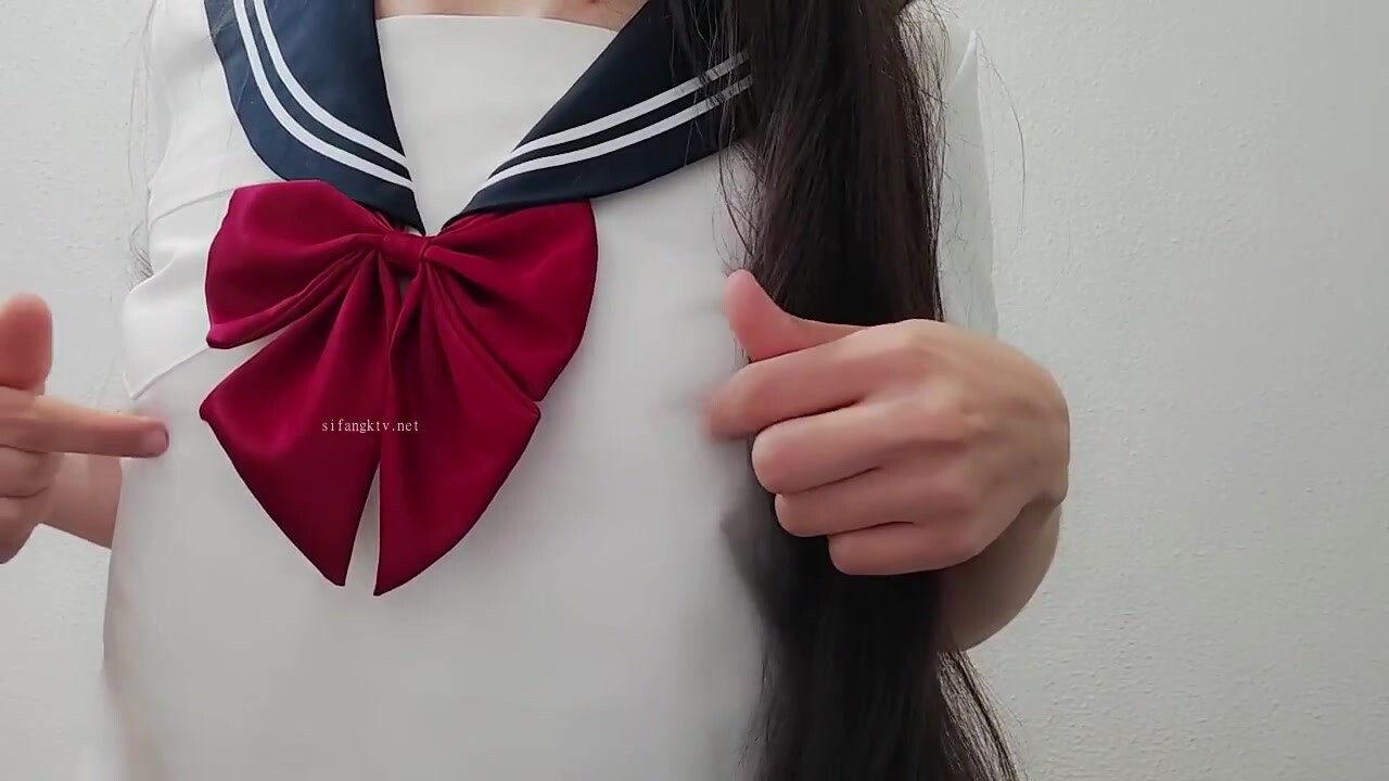 乳頭按摩呻吟