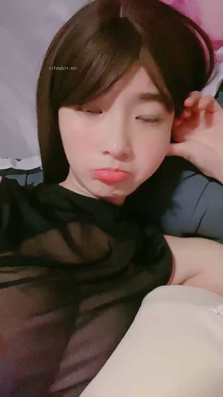學生主播@我就是嗚崽醬 宿舍尺度福利秀 第二彈4 (12)