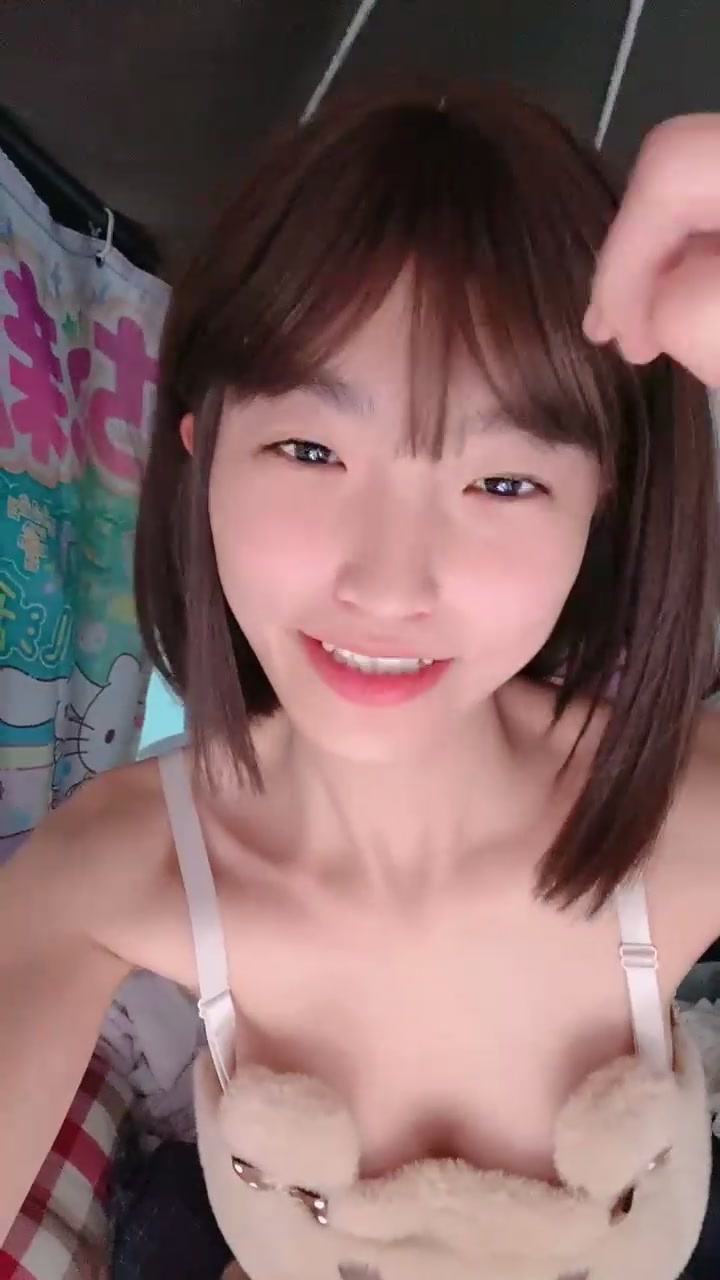 學生主播@我就是嗚崽醬 宿舍尺度福利秀 第二彈2 (2)