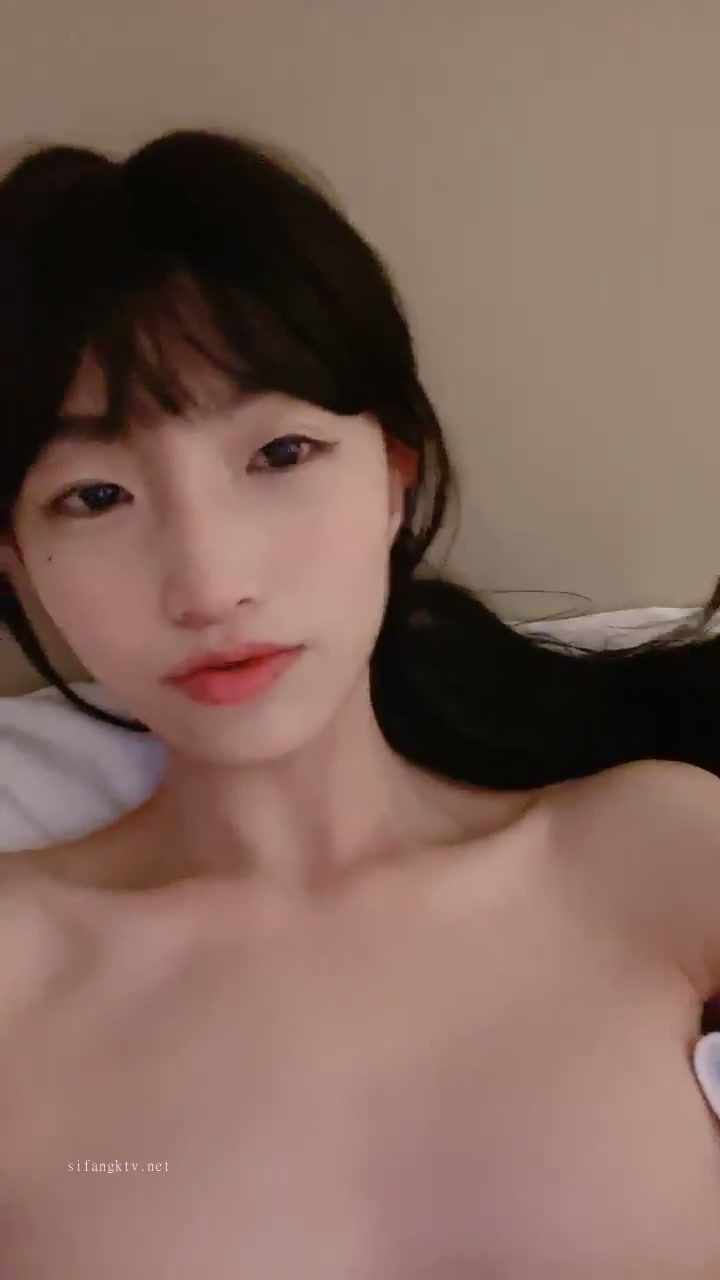 學生主播@我就是嗚崽醬 宿舍尺度福利秀 第二彈2 (4)