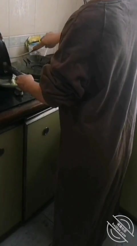 "Mother-Son Incest" Matagal kong sinubukang manligaw sa aking kaakit-akit na ina at sa wakas ay natupad ang aking hiling habang siya ay lasing (1)