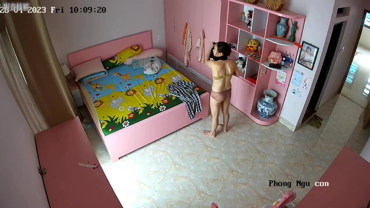 ล่าสุดหลุดห้องส่วนตัวเมื่อปี 2566 แฮกเกอร์เจาะกล้องแอบถ่ายเสื้อผ้าเปลี่ยนและอาบน้ำในห้องน้ำหอพักของครอบครัวหลายต่อหลายครั้ง (25)