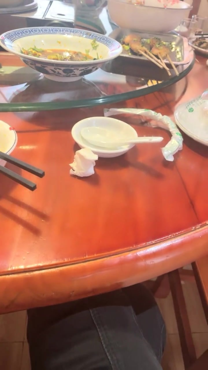 Ang orihinal na pinakamahusay na kagandahang nagpapalit ng asawa ~ [Pixianhei] Sa pang-araw-araw na buhay, nakikipagtalik nang walang condom, na may maliit na kulay rosas na buhok sa kanyang puki, at makinis na balat, siya ay isang kagandahang nangangarap