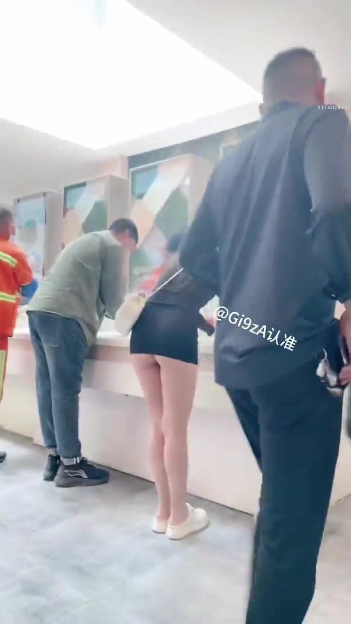 浅浅 人前户外各种露出（5）