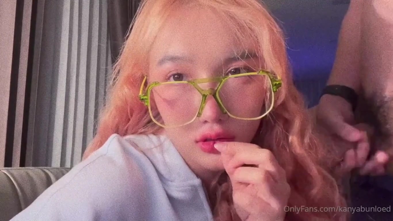 巨乳漂亮美眉吃雞啪啪【kanyabunloed】大奶子大乳暈 這身材真極品 人又漂亮 看著都硬邦邦