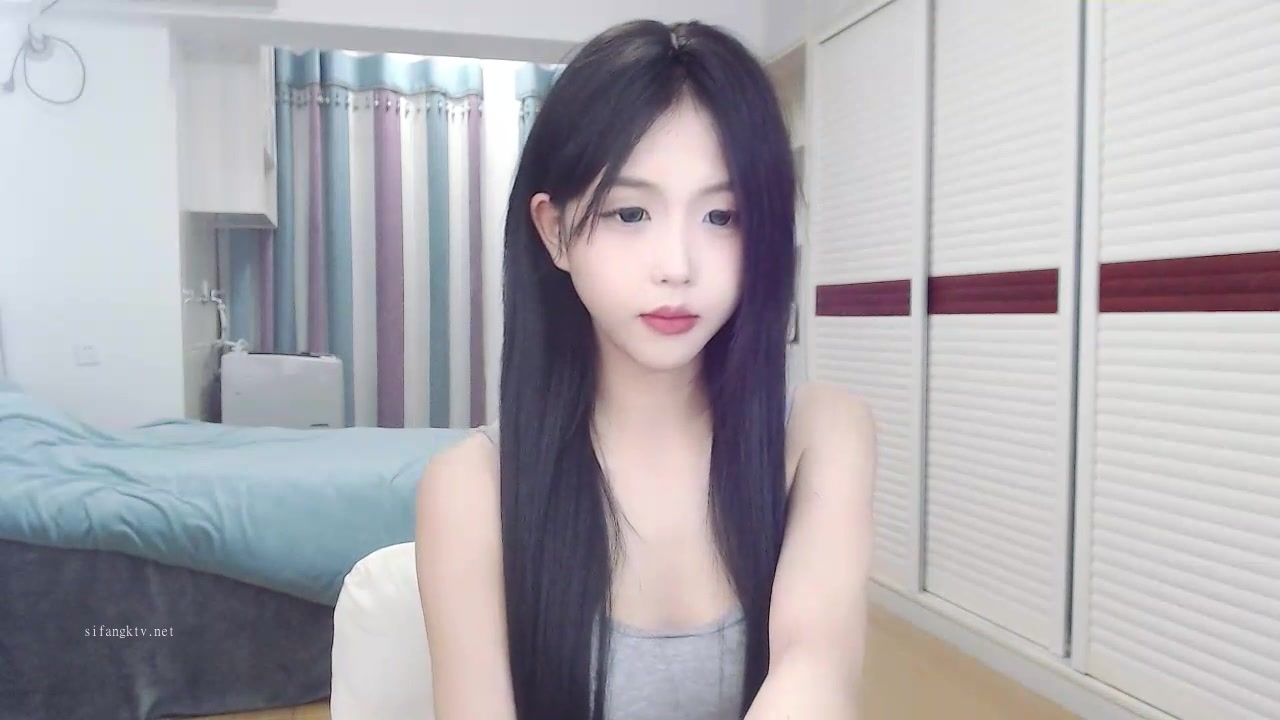 校花級別【hk_xiaoxiao】清純女神露奶露逼戀愛 (4)