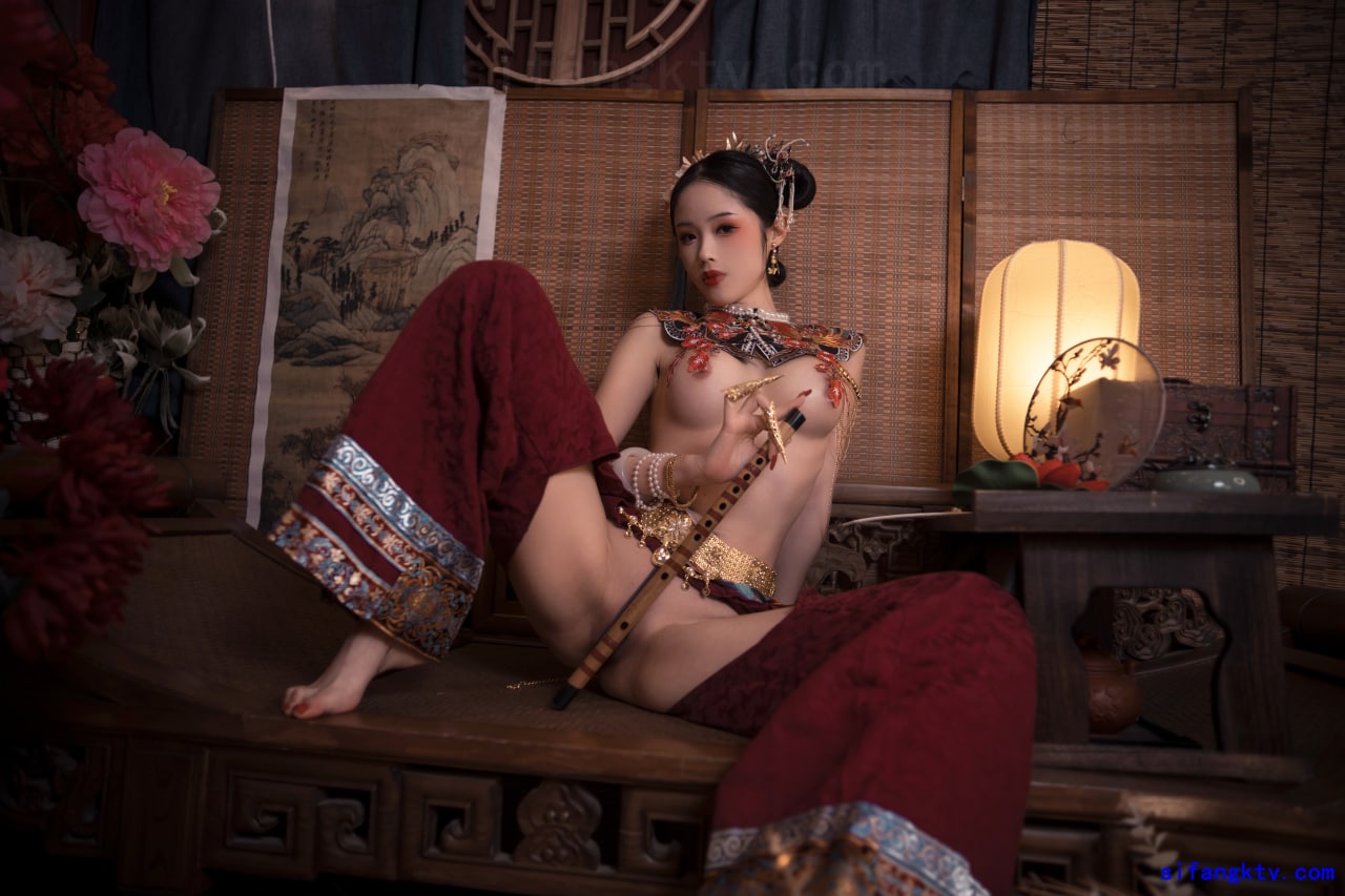 Super explosive Twitter goddess 『TiTi』latest internal private shoot _extremely good Yu Fei cheongsam_exploding breasts close up_exposed point to show face(1)