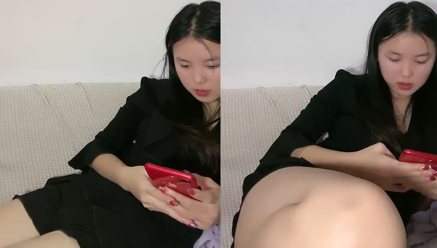 2024年2月，清純學妹，好乖巧漂亮【小瑜】難得一遇的鄰家小美女，BB又粉又嫩，必須珍藏不可錯過！ (2)