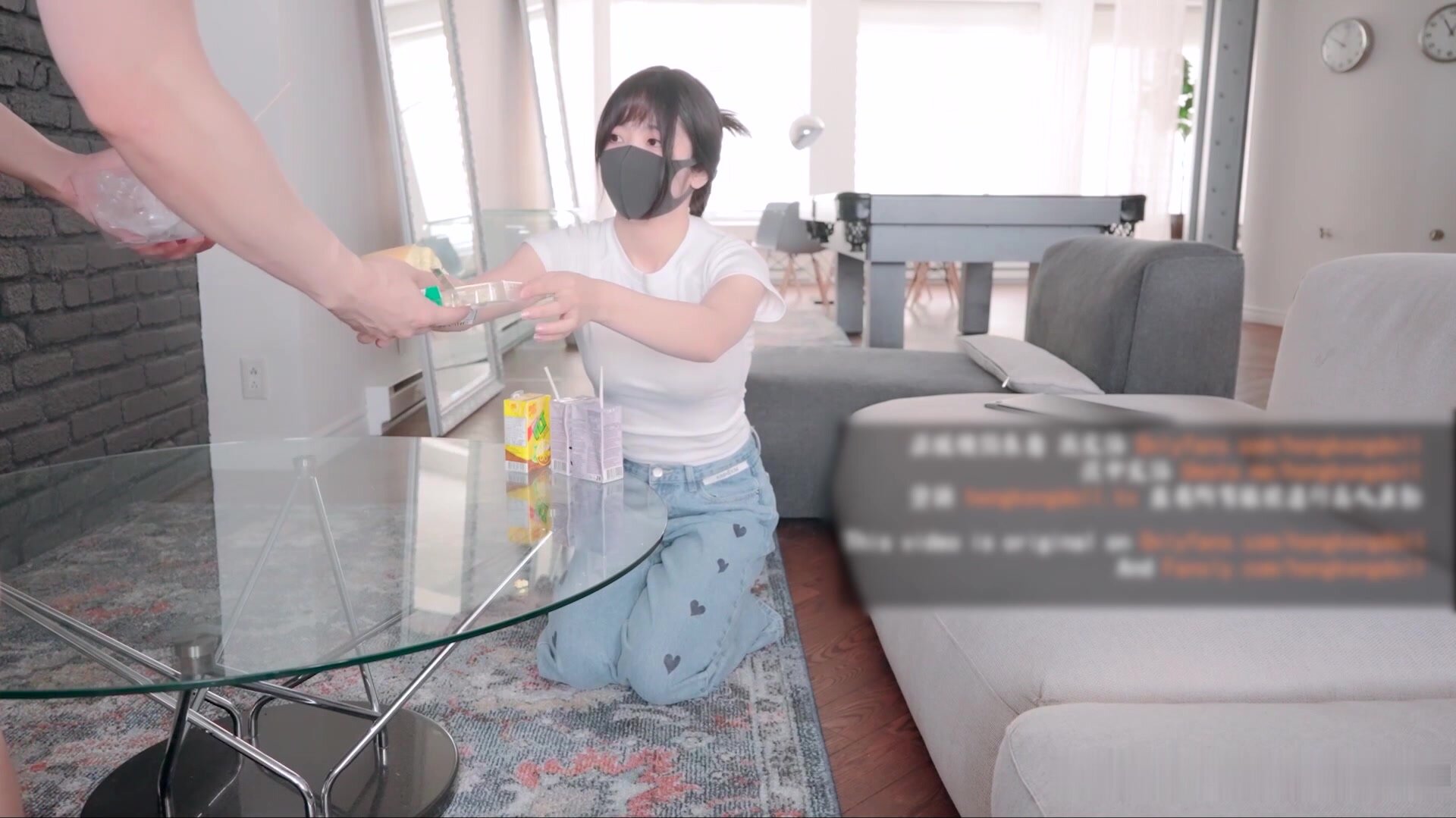 人形姉妹HongKongDollは一緒に住んでいます - パート1