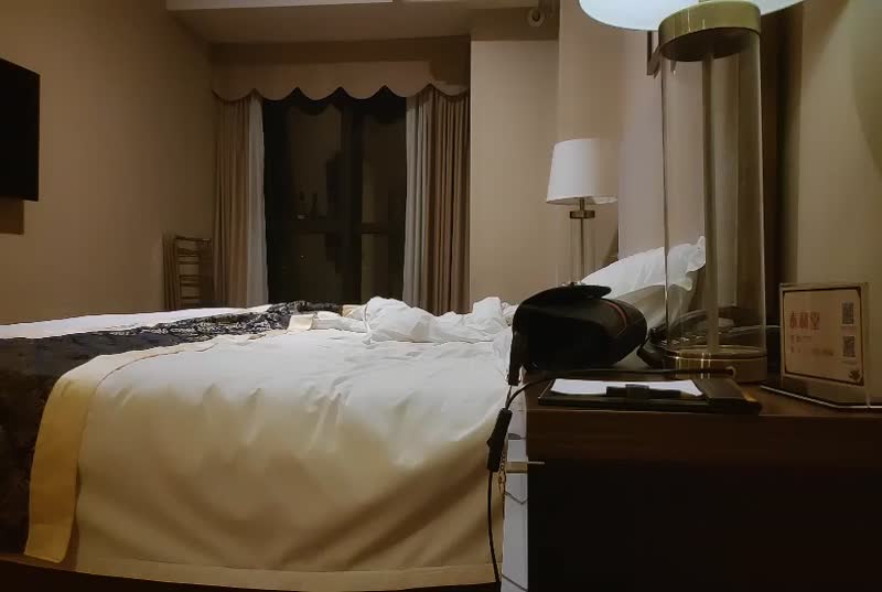 Ouyang specializes in the whole process from dinner to bed.