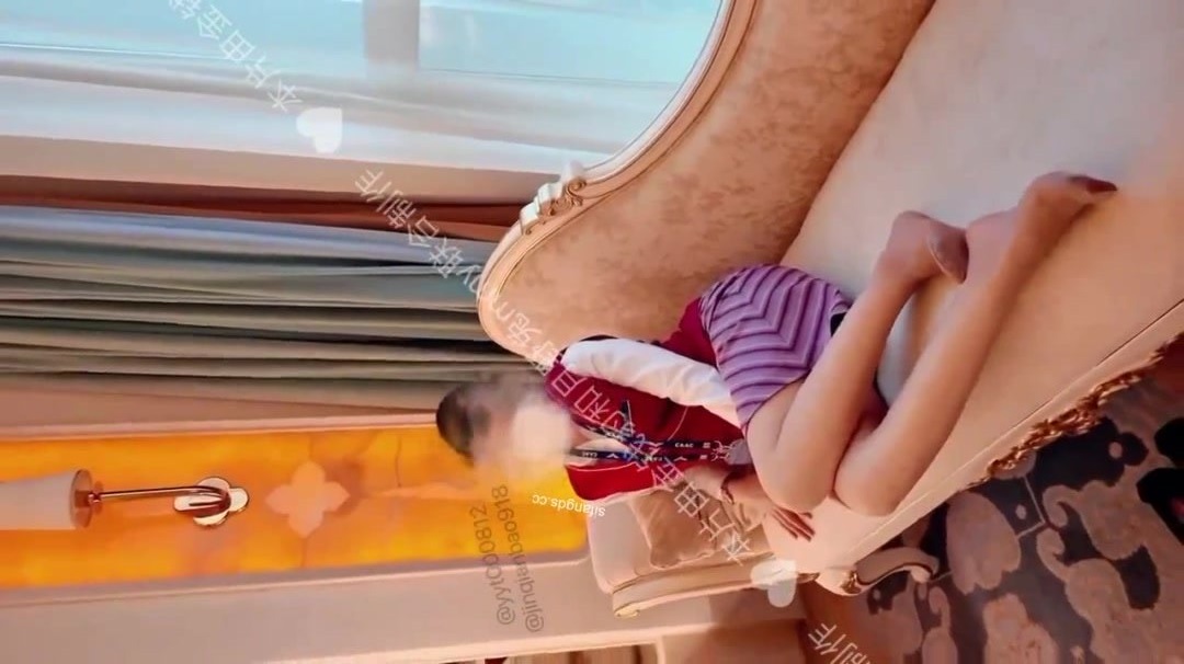 The Twitter tycoon is a great pick-up artist, the Kryptonian Internet celebrity killer "Golden Leopard" has a lot of top-notch beauties under his big dick, and the Internet porn flight attendant loli young woman eats them all (2)