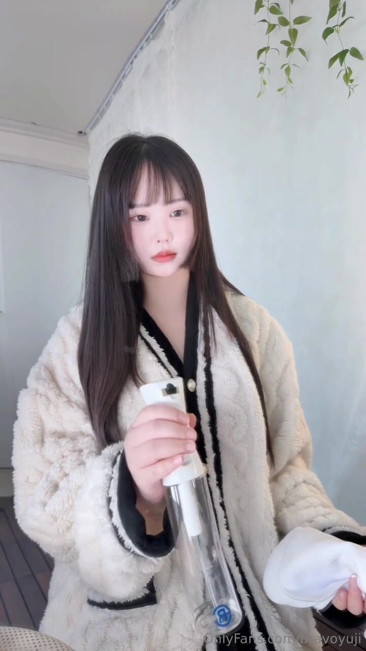 onlyfans Korea payudara besar jalang bravoyuji selfie (1)